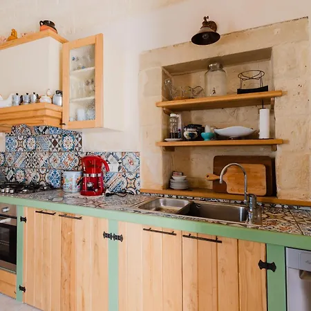 Dimora Jolanda A * אוג'אנו לה קייזה