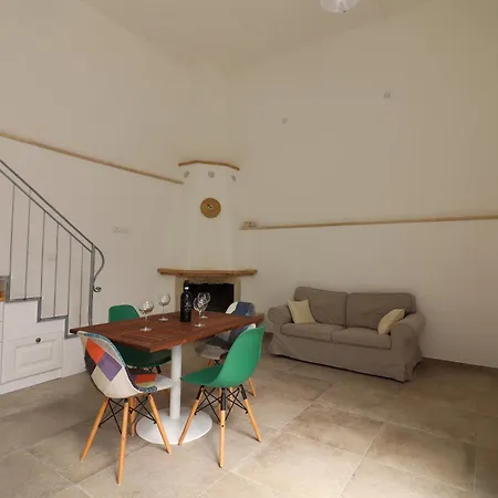 Holiday home Dimora Jolanda A *