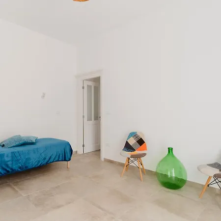 Holiday home Dimora Jolanda A *
